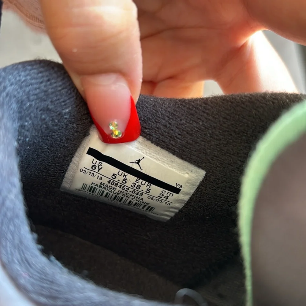 Jordan 4 Retro - Picture 6 of 6